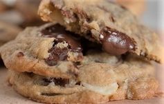 Milk Chocolate & Macadamia Nut Cookies