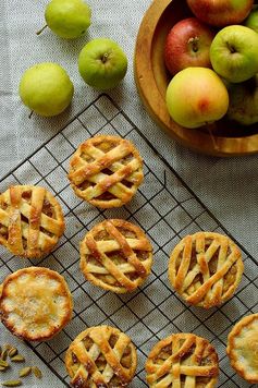 Mini Cardamom Apple Pies