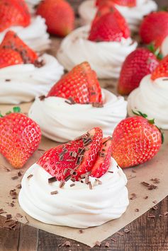 Mini Strawberry Pavlova