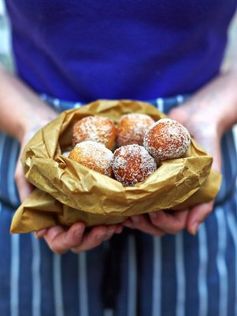 Mini vegan doughnuts