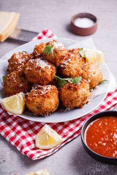 Mushroom arancini with roasted tomato sauce