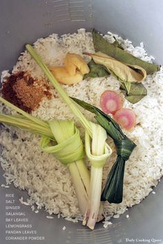 Nasi Uduk Bayam - Fragrant Coconut Rice with Spinach