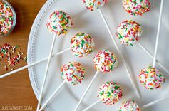 No-Bake Cheesecake Cookie Pops