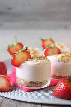 No Bake Strawberry Vanilla Cheesecakes