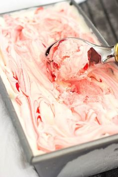 (No-Churn Cherry Cheesecake Ice Cream