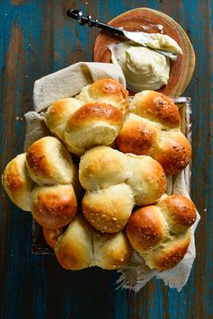 No-Knead Cloverleaf Rolls