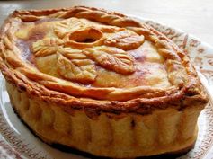 Old English Posh Picnic Raised Chicken and Ham Pie