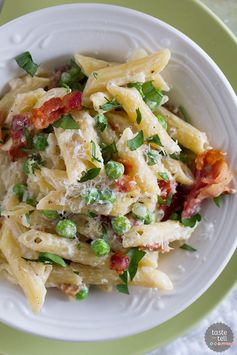 One Pan Pasta with Bacon and Peas