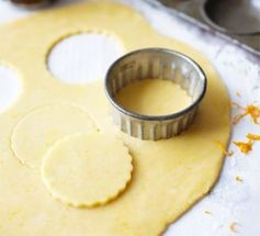 Orange pastry mince pies