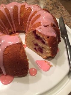 Paula Deen's Strawberry Pound Cake