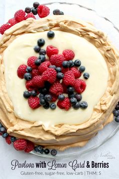 Pavlova with Lemon Curd & Berries | THM: S