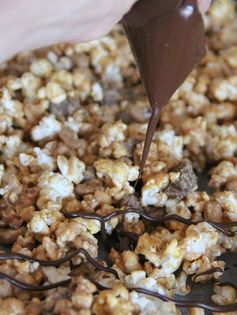 Peanut Butter Cup Popcorn