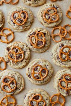 Peanut Butter Pretzel Chocolate Chunk Cookies