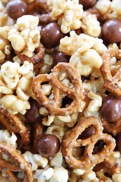 Peanut Butter Pretzel Popcorn