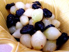 Pearl Onions With Dried Cherries