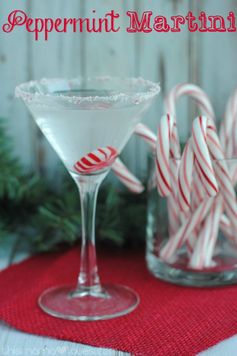 Peppermint Martini (Candy Cane Martini