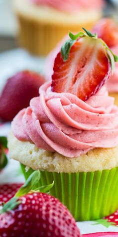 Perfect Vanilla Cupcakes with Strawberry Frosting