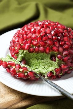 Pomegranate & Nut Cheese Ball Recipe [with hidden veggie!]