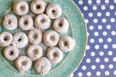 Powdered Sugar Gluten Free Doughnuts