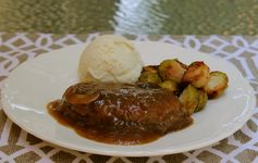 Pressure Cooker Salisbury Steak