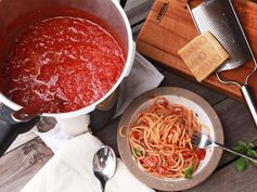 Pressure Cooker Tomato Sauce