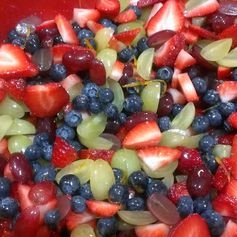 Pretty Yummy Fruit Salad - Pioneer Woman