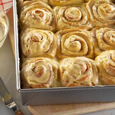 Pumpkin Eggnog Rolls