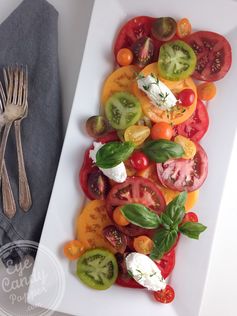 Quick heirloom tomato salad (vegetarian, vegan option, gluten-free