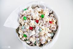 Quick Holiday Treat – White Chocolate Peppermint Popcorn Funfetti Mix