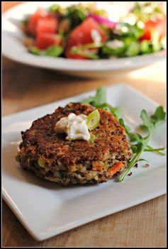 Quinoa patties with goat cheese & remoulade