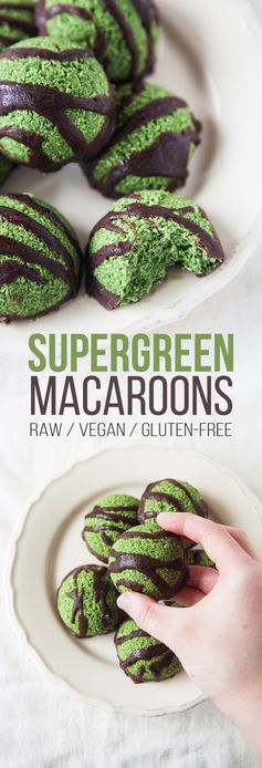 Raw Supergreen Macaroons