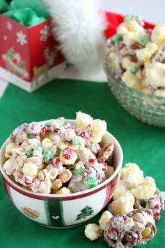 Reindeer Treats (puffcorn, pretzels, peanuts and m&m’s covered with almond bark