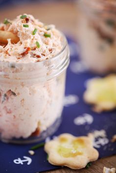 Rillettes de saumon à la ciboulette et aux tomates confites