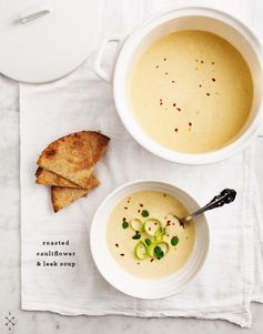 Roasted cauliflower & leek soup