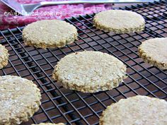 Scottish Oat Cakes (like Walkers Highland Oatcakes