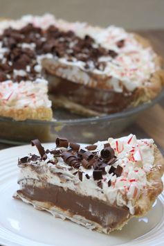Scrumptious Chocolate Peppermint Pie