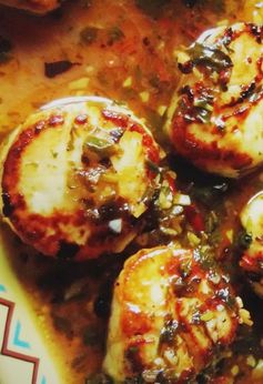 Seared Tequila Scallops in a Cilantro Chile Sauce