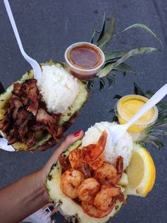 Shrimp pineapple boat