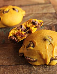 (Single-Serving Pumpkin Chocolate-Chip Cookies