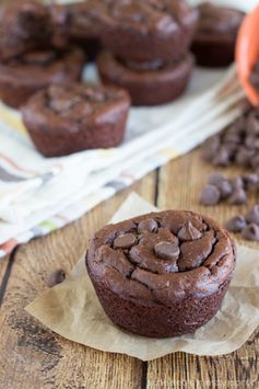 Skinny Double-Chocolate & Peanut Butter Muffins