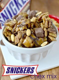 Snickers Chex Mix