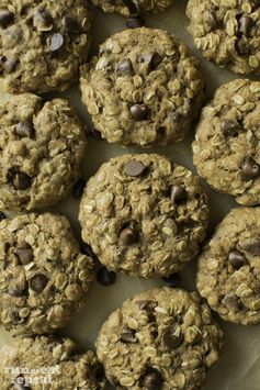 Soft & Chewy Skinny Oatmeal Chocolate Chip Cookies