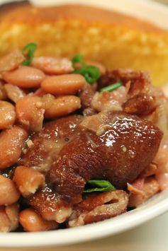 Southern Pinto Beans and Hamhocks Made in the Crock Pot