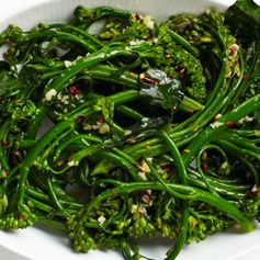 Spicy Buttered Broccolini