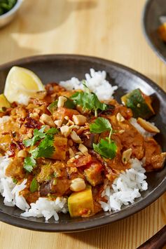 Spicy Peanut Stew With Ginger and Tomato