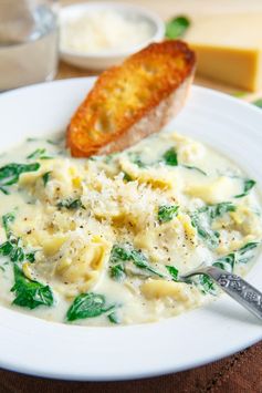 Spinach and Artichoke Dip Tortellini Soup