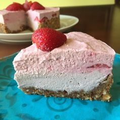 Strawberries 'N Cream Cheesecake (Vegan/Paleo