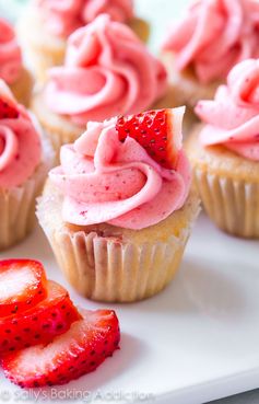 Strawberry Cupcakes with Creamy Strawberry Buttercream