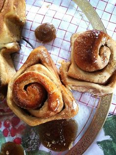 Strawberry-Jalapeño Caramel Rolls + Black Dog