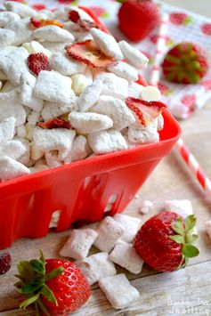 Strawberry Shortcake Muddy Buddies